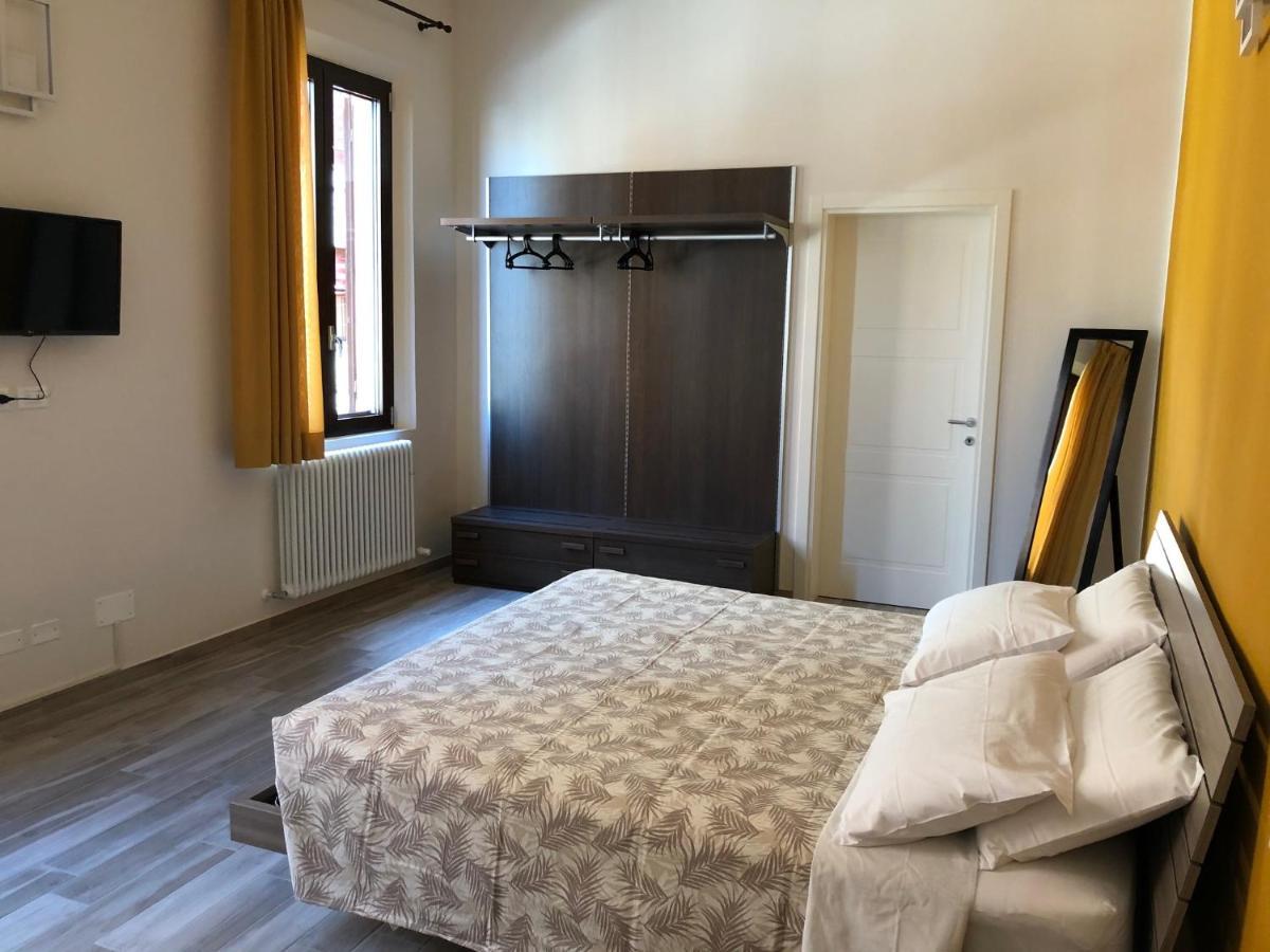 Triquetra - Rooms for Rent Ferrare Extérieur photo
